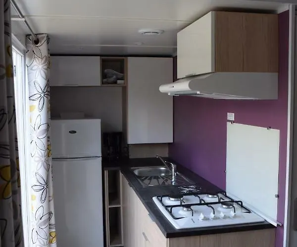 Paradella אתר קמפינג 3*